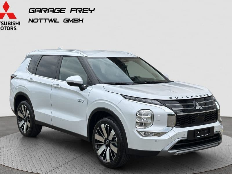 Mitsubishi Outlander PHEV in Weiss, Frontansicht